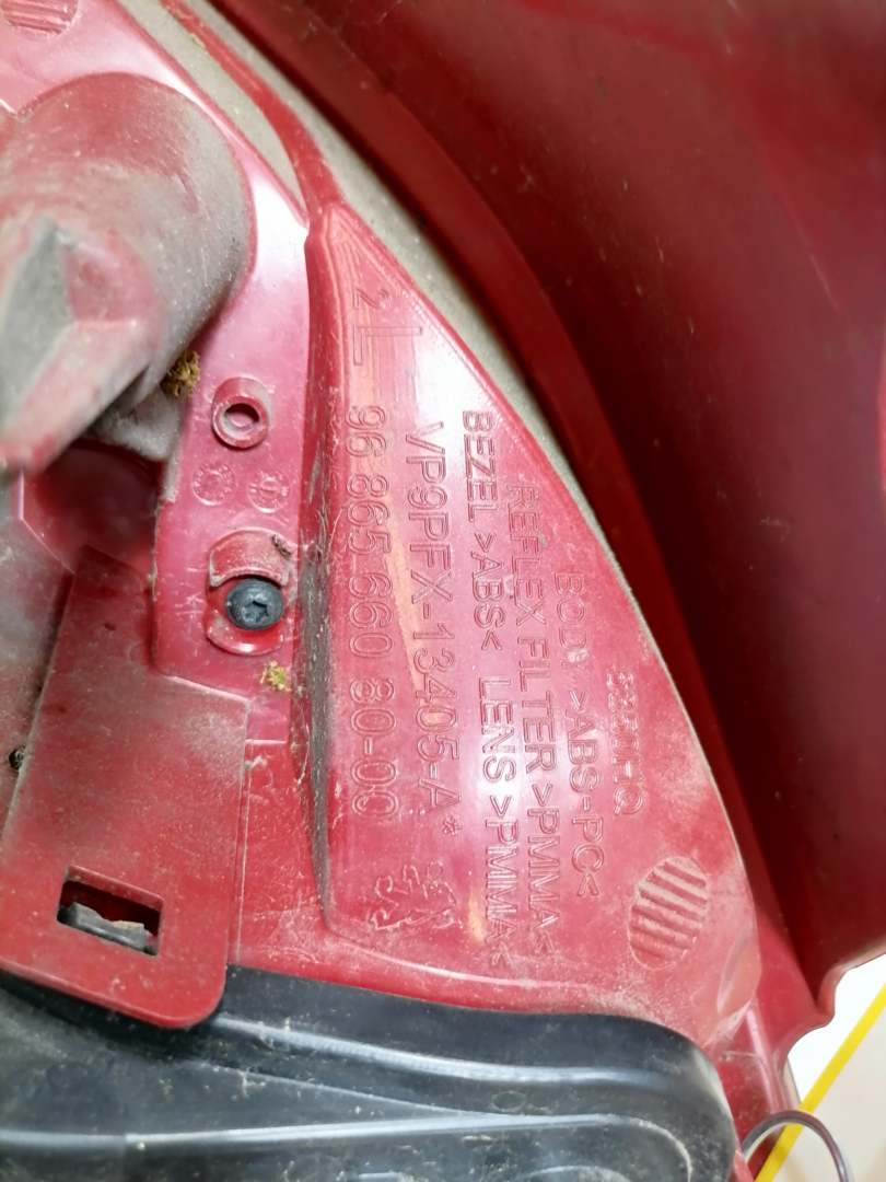 Peugeot 207 original Rücklicht Rückleuchte Schlussleucte links Fließheck Facelift Bj.2011